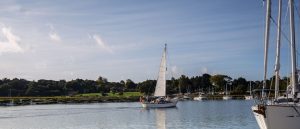 A visiting yacht on the Beaulieu River